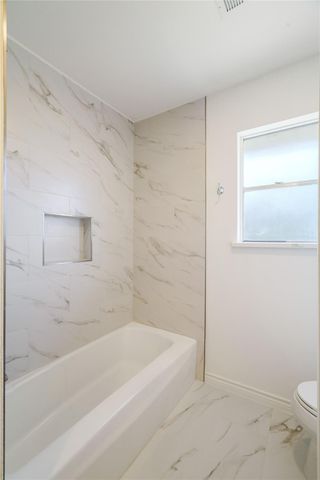 5707 Ash Oak Drive, Houston, TX 77091