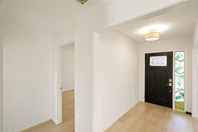 5707 Ash Oak Drive, Houston, TX 77091