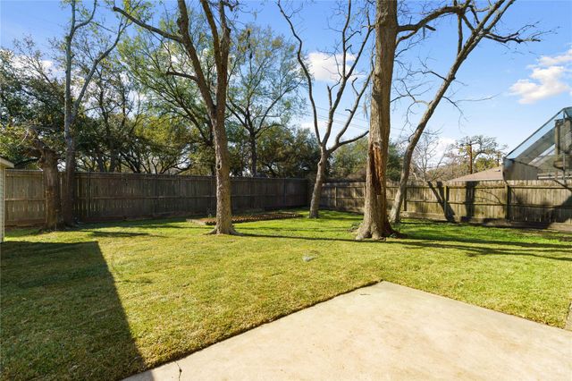 5707 Ash Oak Drive, Houston, TX 77091