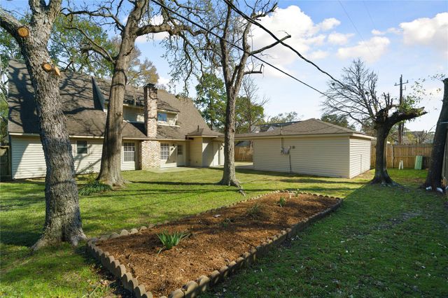 5707 Ash Oak Drive, Houston, TX 77091