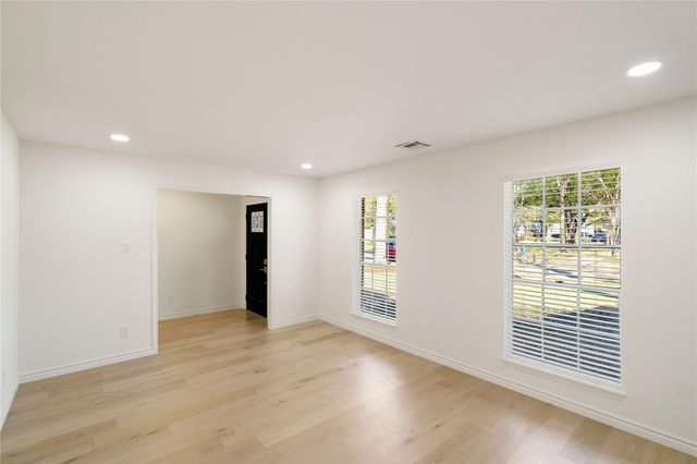 5707 Ash Oak Drive, Houston, TX 77091