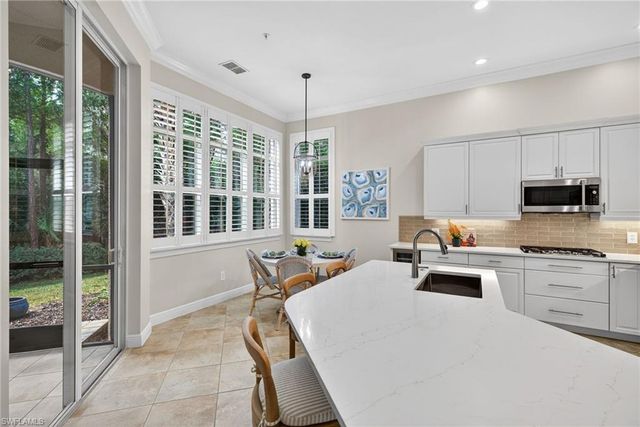 28530 Calabria CT 102, Naples, FL 34110