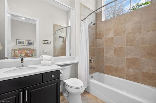 28530 Calabria CT 102, Naples, FL 34110