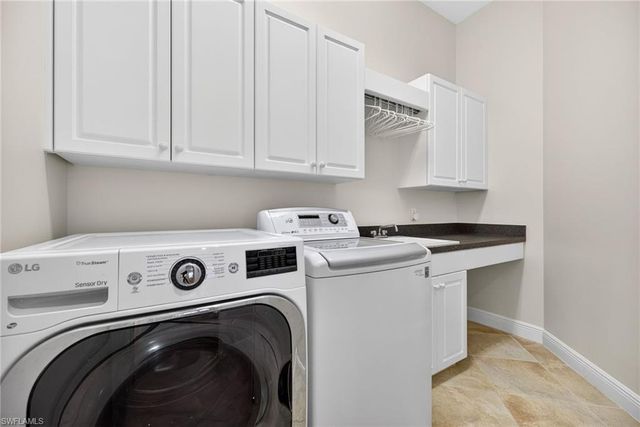 28530 Calabria CT 102, Naples, FL 34110