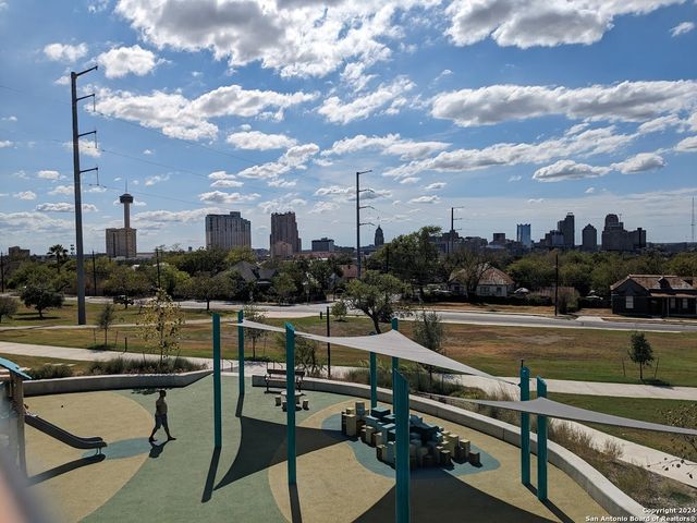 712 N Palmetto, San Antonio, TX 78202
