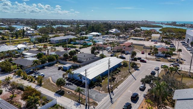 100 BAYSHORE ROAD C, Nokomis, FL 34275