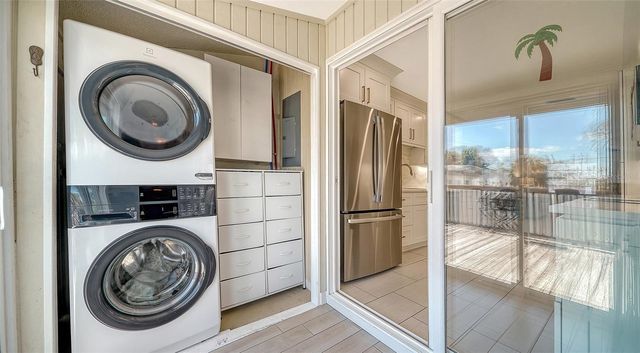 100 BAYSHORE ROAD C, Nokomis, FL 34275