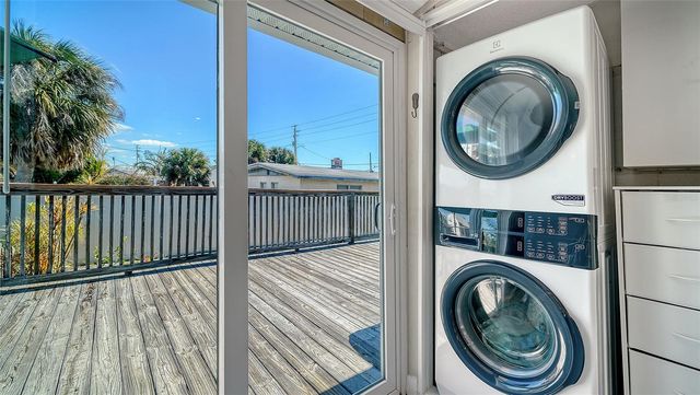 100 BAYSHORE ROAD C, Nokomis, FL 34275