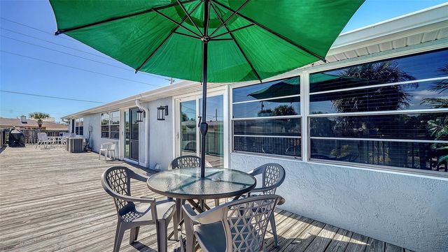 100 BAYSHORE ROAD C, Nokomis, FL 34275