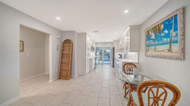 100 BAYSHORE ROAD C, Nokomis, FL 34275