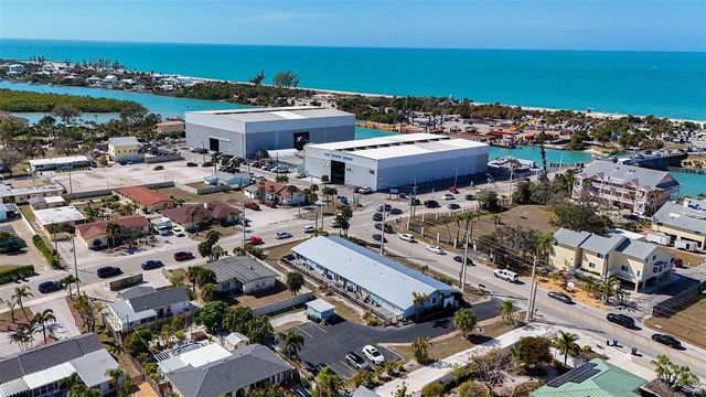 100 BAYSHORE ROAD C, Nokomis, FL 34275