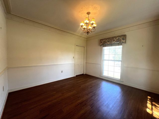 1721 N Pacific, Mineola, TX 75773