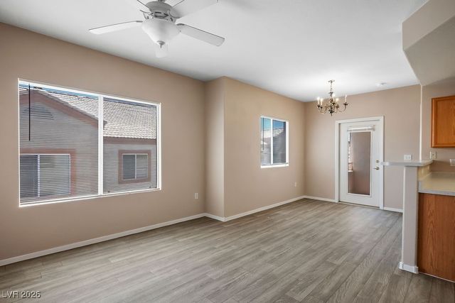 4655 GOLD DUST Avenue 211, Las Vegas, NV 89120