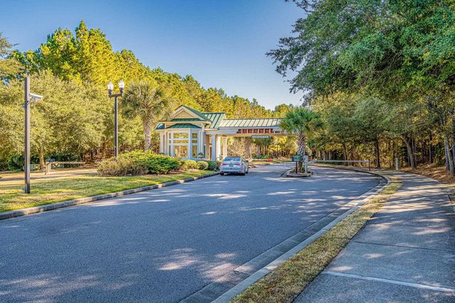 54 Summerlight Dr., Murrells Inlet, SC 29576