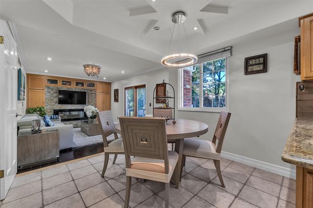 5555 Patterson Drive, Troy, MI 48085
