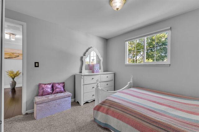 5555 Patterson Drive, Troy, MI 48085