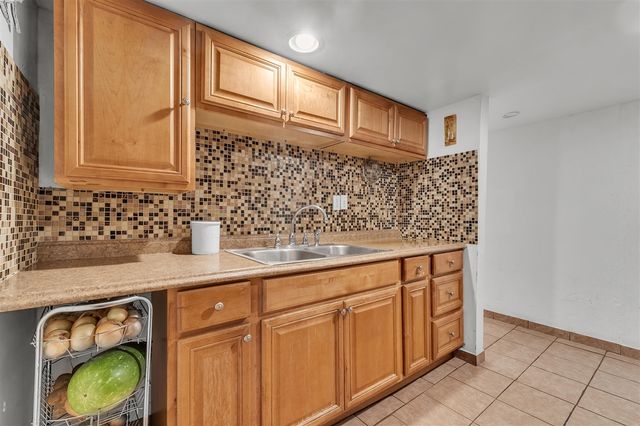 5555 Patterson Drive, Troy, MI 48085
