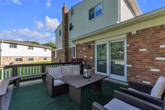 5555 Patterson Drive, Troy, MI 48085