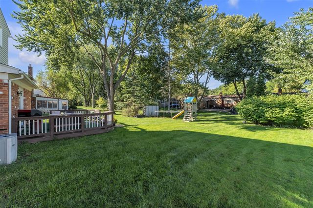 5555 Patterson Drive, Troy, MI 48085