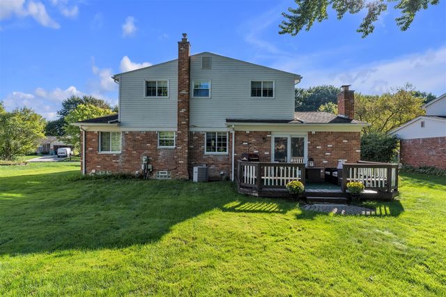 5555 Patterson Drive, Troy, MI 48085