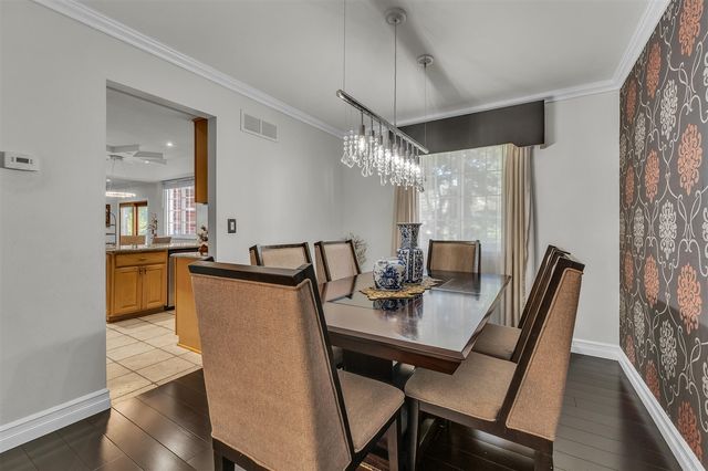 5555 Patterson Drive, Troy, MI 48085