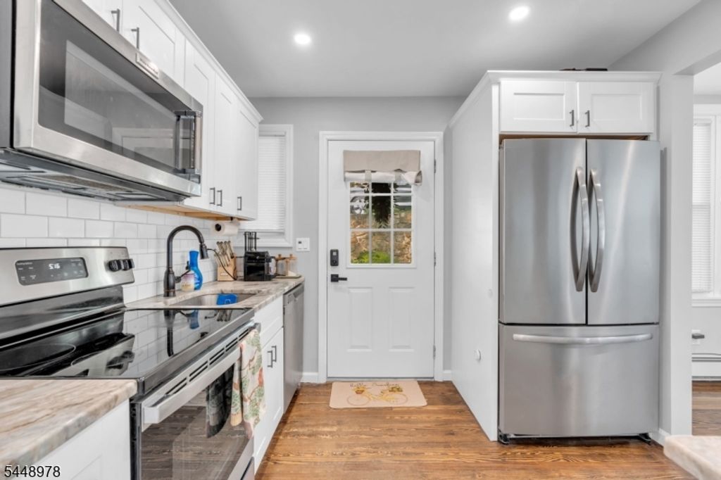 69 Roosevelt Ave, Jefferson Twp., NJ 07438 — photo 5