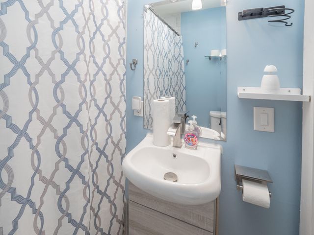 1910 N Rose Street, Kalamazoo, MI 49007