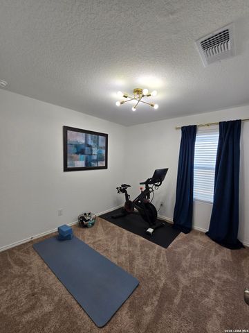 6814 Willow Lnd, Converse, TX 78109