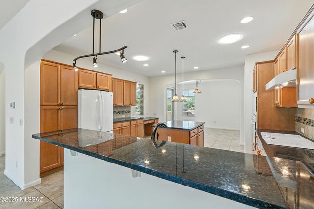 1979 E Orinda Lane, Green Valley, AZ 85614