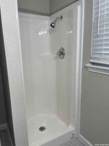 202 W LANGLEY BLVD, Universal City, TX 78148