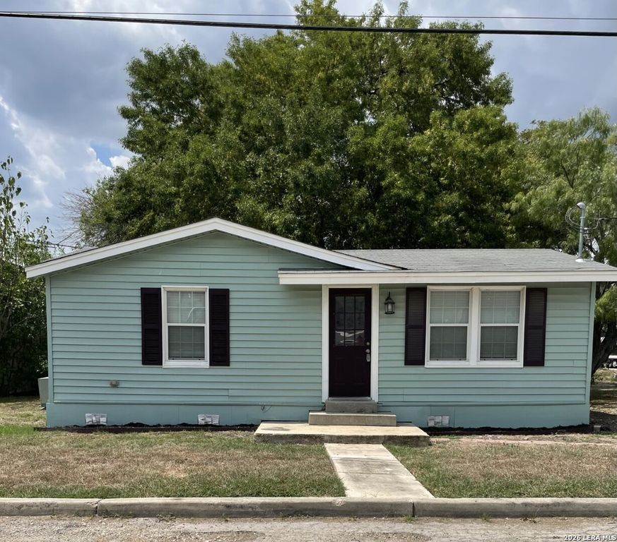 202 W LANGLEY BLVD, Universal City, TX 78148