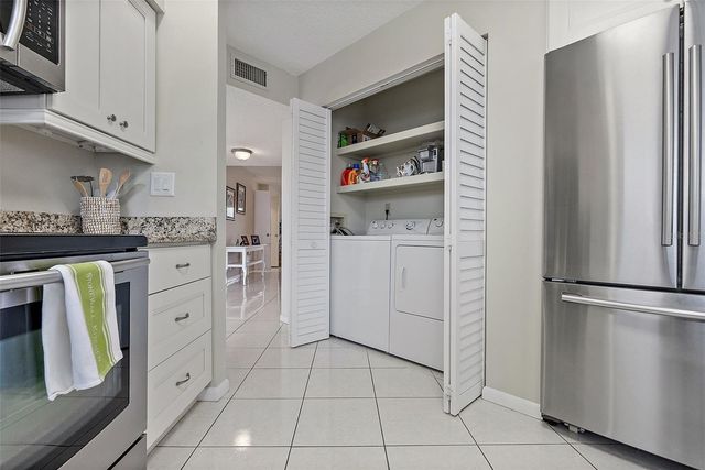 6077 BAHIA DEL MAR BOULEVARD 119, St Petersburg, FL 33715