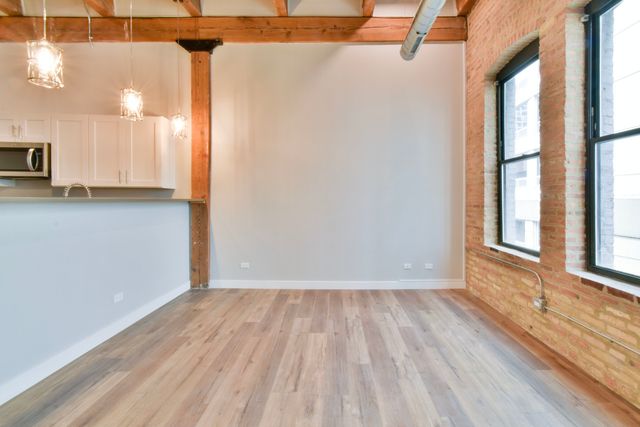 11 E Illinois Street 603, Chicago, IL 60611