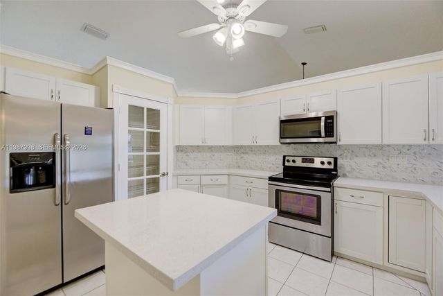 7328 NW 21st St, Margate, FL 33063