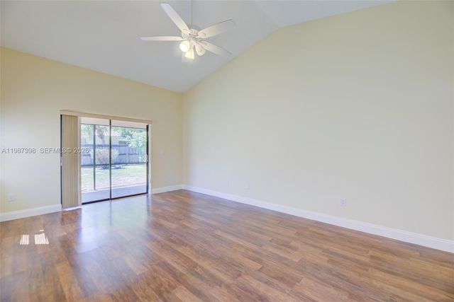 7328 NW 21st St, Margate, FL 33063