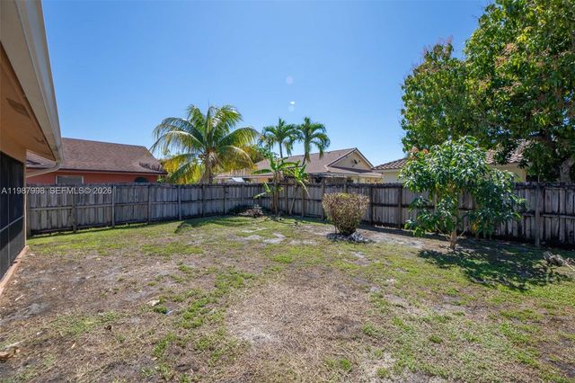 7328 NW 21st St, Margate, FL 33063