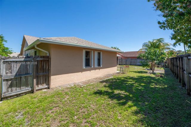 7328 NW 21st St, Margate, FL 33063