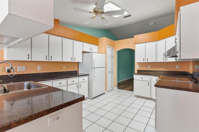 21905 KING ALFRED STREET, Leesburg, FL 34748