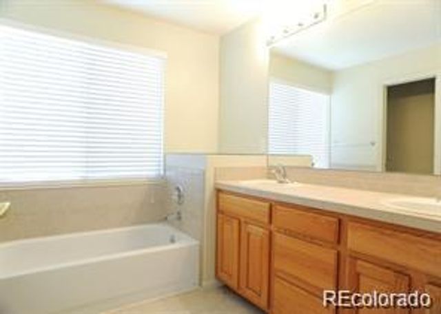 1303 S Kingston Street, Aurora, CO 80012