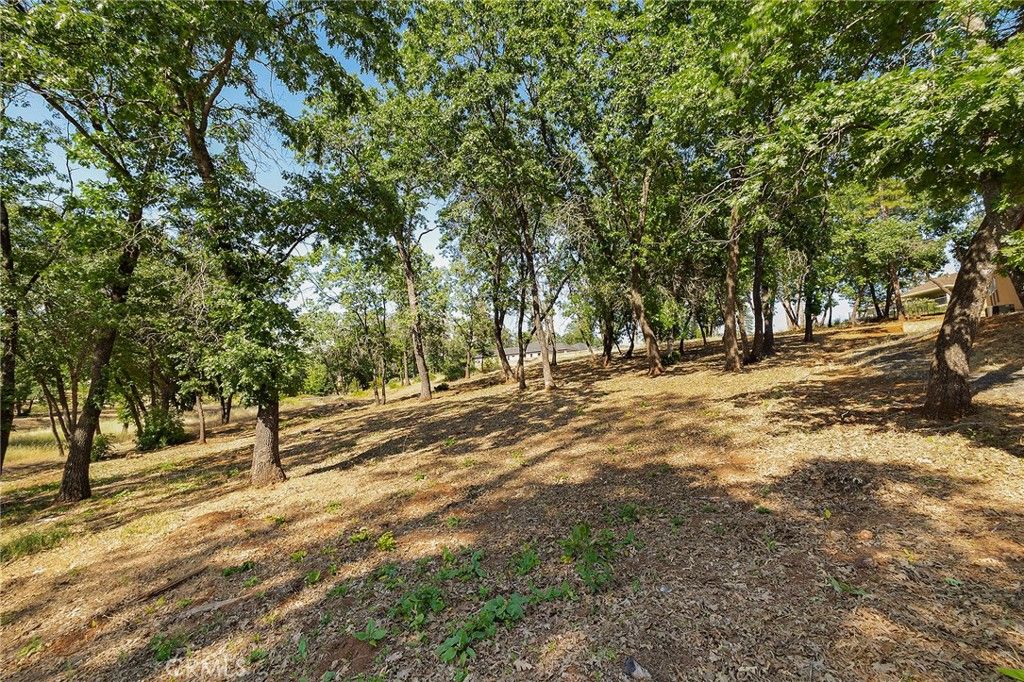 Image 7 of property listing at 5760 Hollis Hill, Paradise, CA 95969