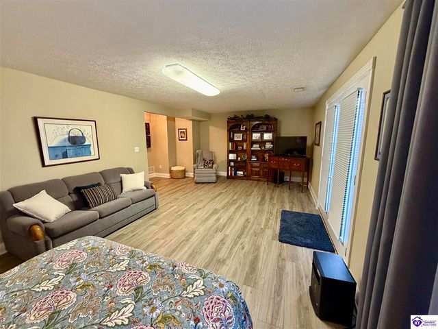 501 Maple Crest Way, Elizabethtown, KY 42701