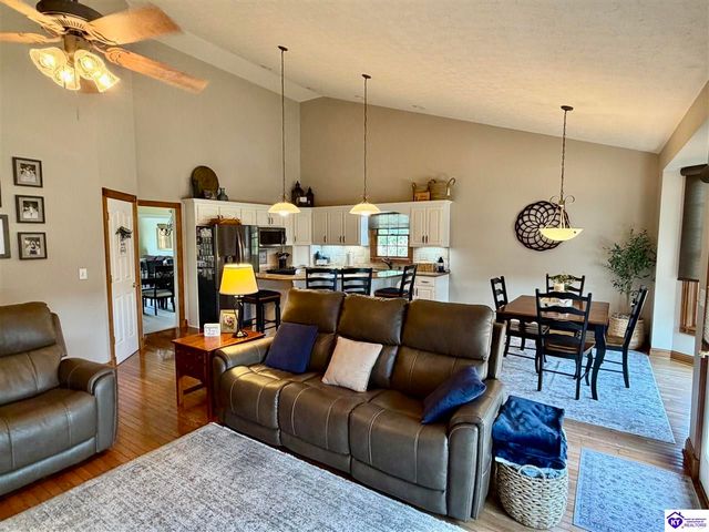 501 Maple Crest Way, Elizabethtown, KY 42701