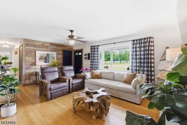 77 Decker Pond Rd, Green Twp., NJ 07821