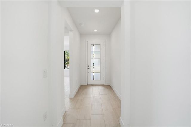 2148 Sequoia CT, Naples, FL 34120