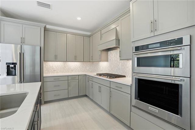 2148 Sequoia CT, Naples, FL 34120