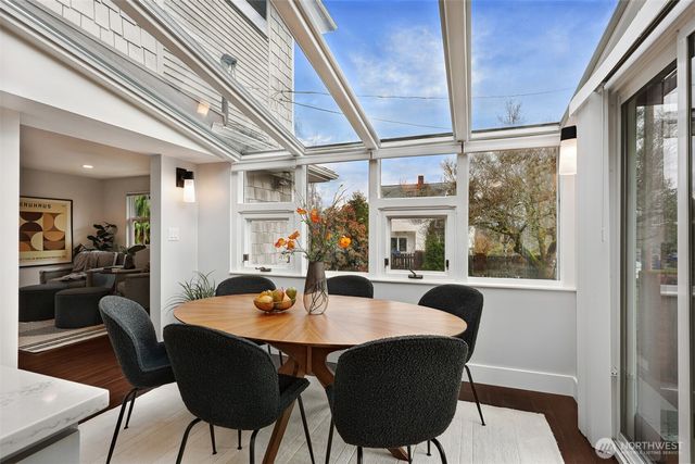 7302 33rd Avenue NE, Seattle, WA 98115