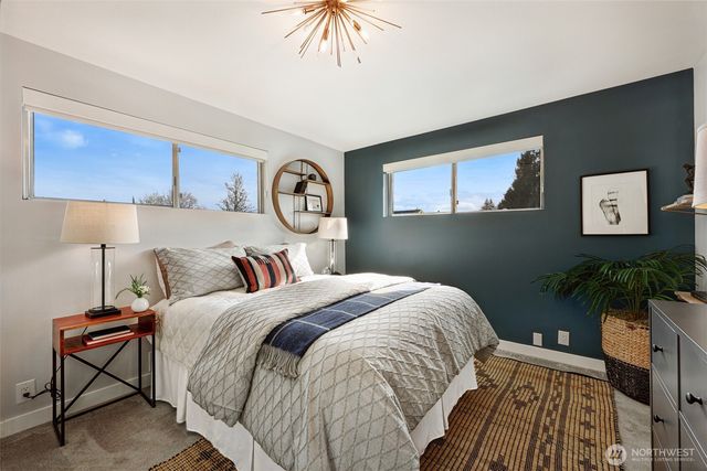 7302 33rd Avenue NE, Seattle, WA 98115