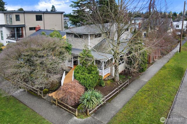 7302 33rd Avenue NE, Seattle, WA 98115