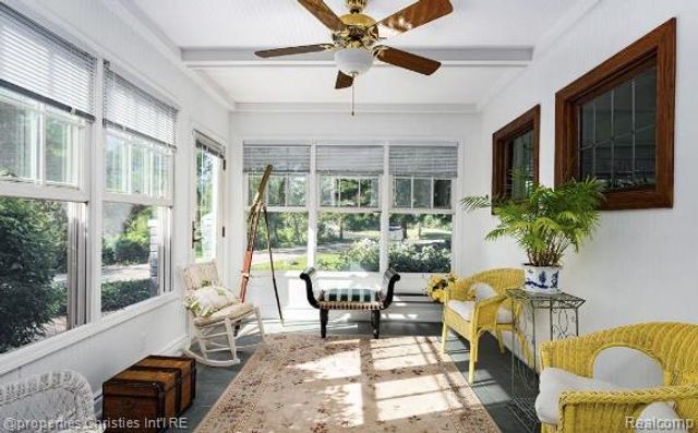 275 BARDEN Road, Bloomfield Hills, MI 48304