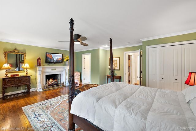 275 BARDEN Road, Bloomfield Hills, MI 48304